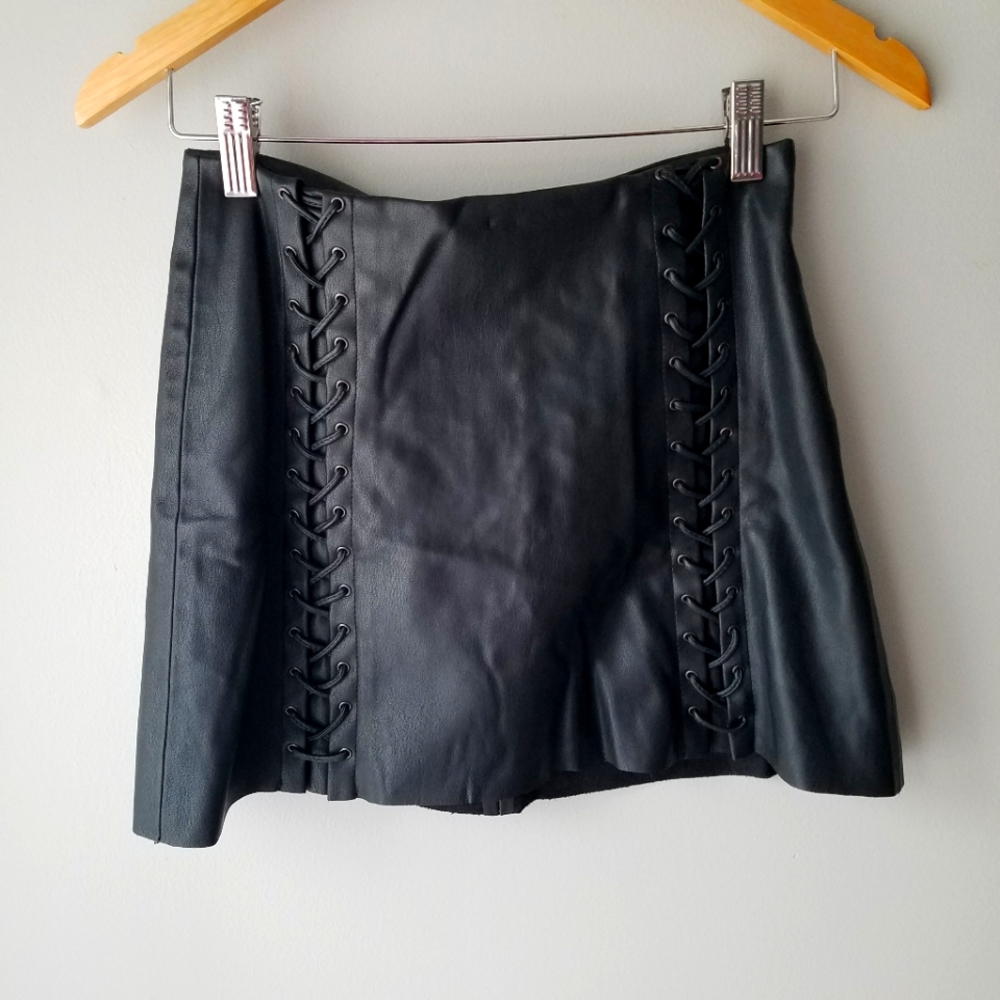 Zara Faux Leather Black Skirt With Lacing Size XS